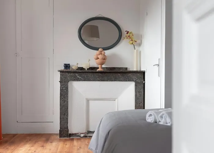 Aurora - T1 - 25 アパート *